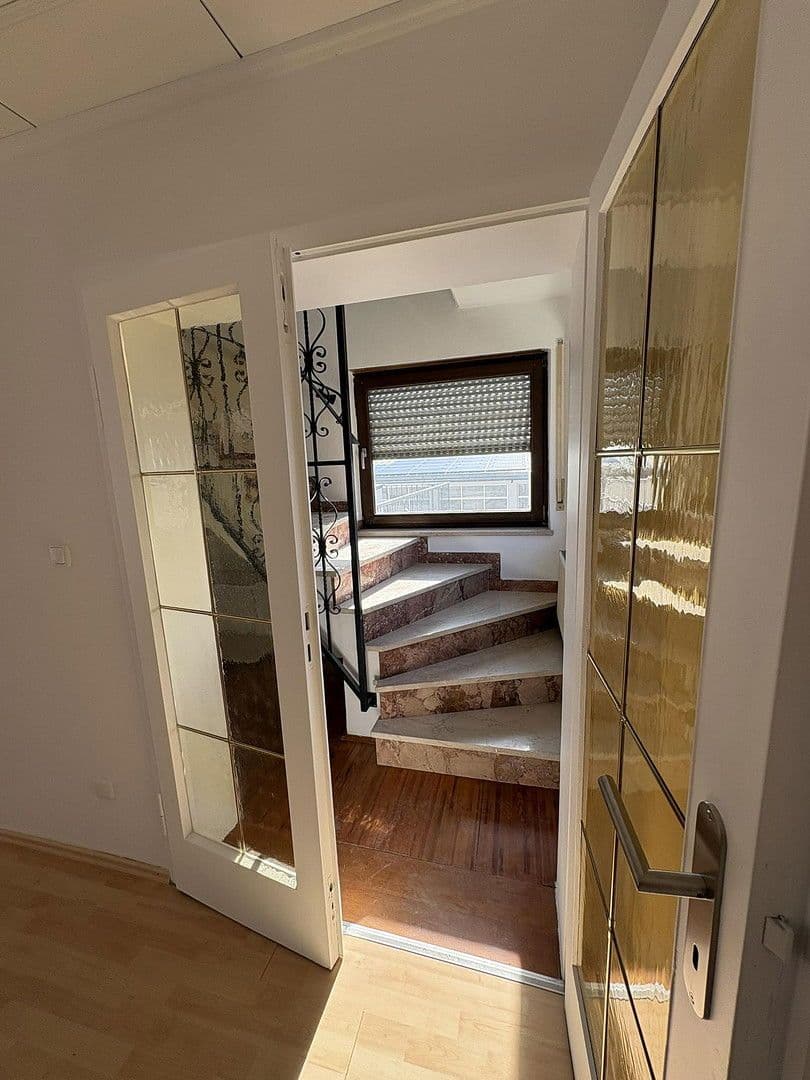 2 bedroom with open-plan kitchen flat to rent, 139 m², Blumenstraße 34, Karlsfeld, Bavaria 2 bedroom with open-plan kitchen flat to rent, 139 m², Blumenstraße 34, Karlsfeld, Bavaria