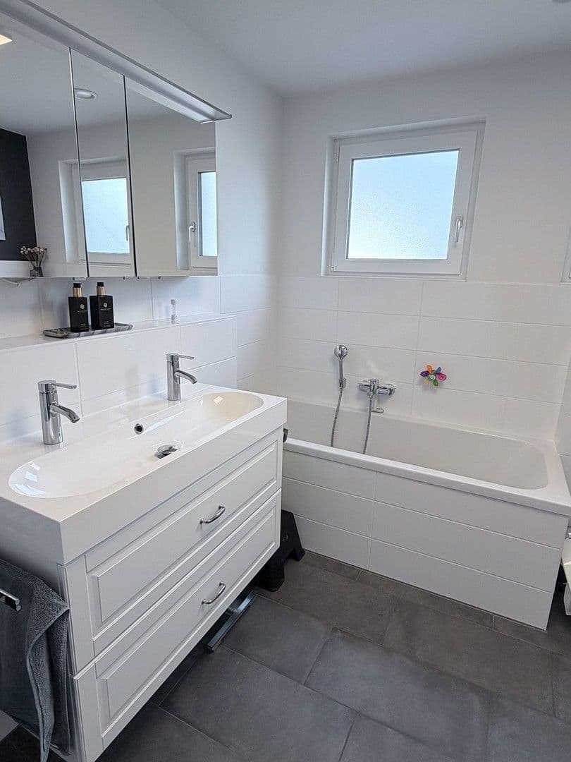 house for sale, 163 m², Adelsdorf, Bavaria house for sale, 163 m², Adelsdorf, Bavaria