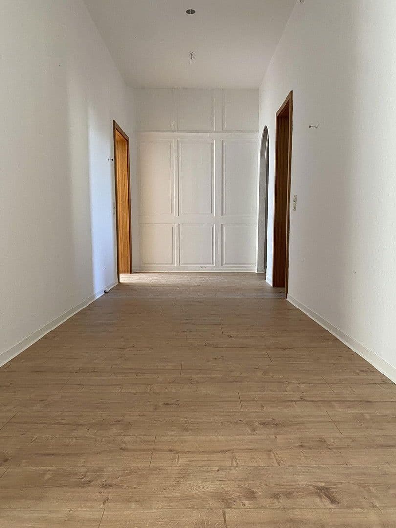 1 bedroom with open-plan kitchen flat to rent, 94 m², Hof, Bavaria 1 bedroom with open-plan kitchen flat to rent, 94 m², Hof, Bavaria