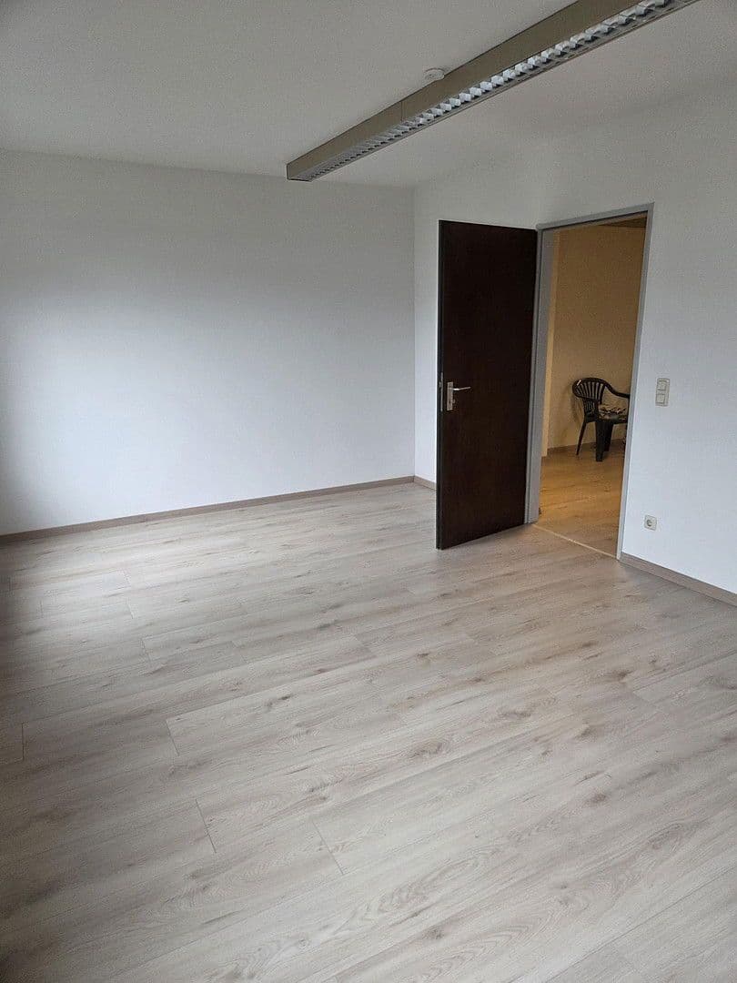 office to rent, 125 m², Geschwister-Scholl-Ring 1-3, Bayern - Germering, Bavaria office to rent, 125 m², Geschwister-Scholl-Ring 1-3, Bayern - Germering, Bavaria