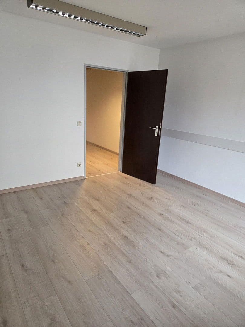 office to rent, 125 m², Geschwister-Scholl-Ring 1-3, Bayern - Germering, Bavaria office to rent, 125 m², Geschwister-Scholl-Ring 1-3, Bayern - Germering, Bavaria