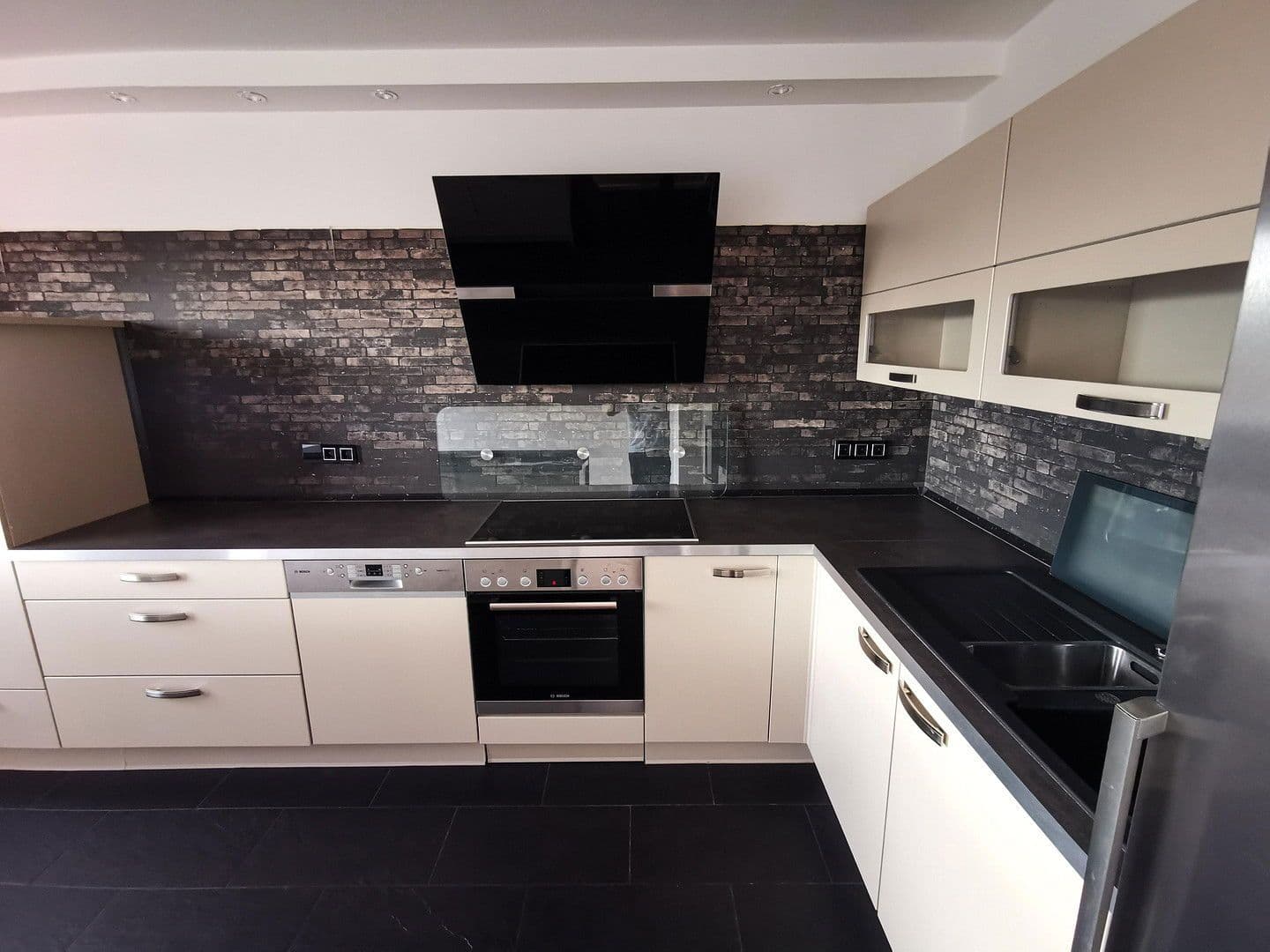 5 bedroom flat to rent, 157 m², Schwarzwaldstraße, Frankfurt, Hesse 5 bedroom flat to rent, 157 m², Schwarzwaldstraße, Frankfurt, Hesse