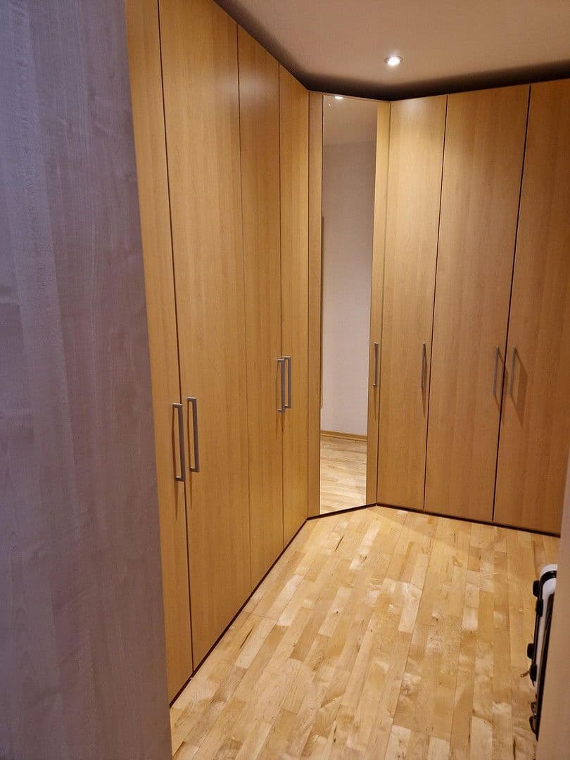 2 bedroom with open-plan kitchen flat to rent, 115 m², Auf der Körnerwiese, Frankfurt am Main, Hesse 2 bedroom with open-plan kitchen flat to rent, 115 m², Auf der Körnerwiese, Frankfurt am Main, Hesse