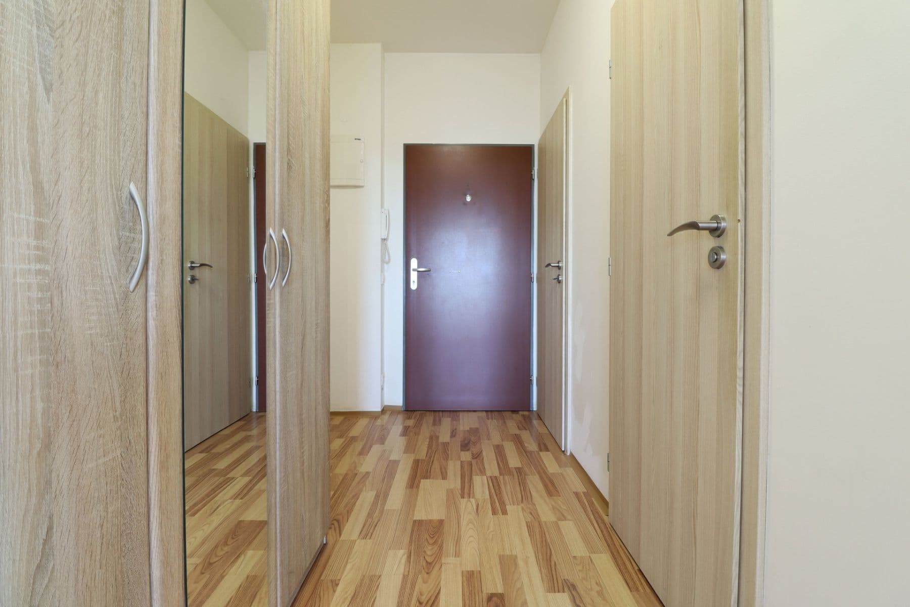 Studio flat to rent, 33 m², Freyova, Prague, Prague Studio flat to rent, 33 m², Freyova, Prague, Prague