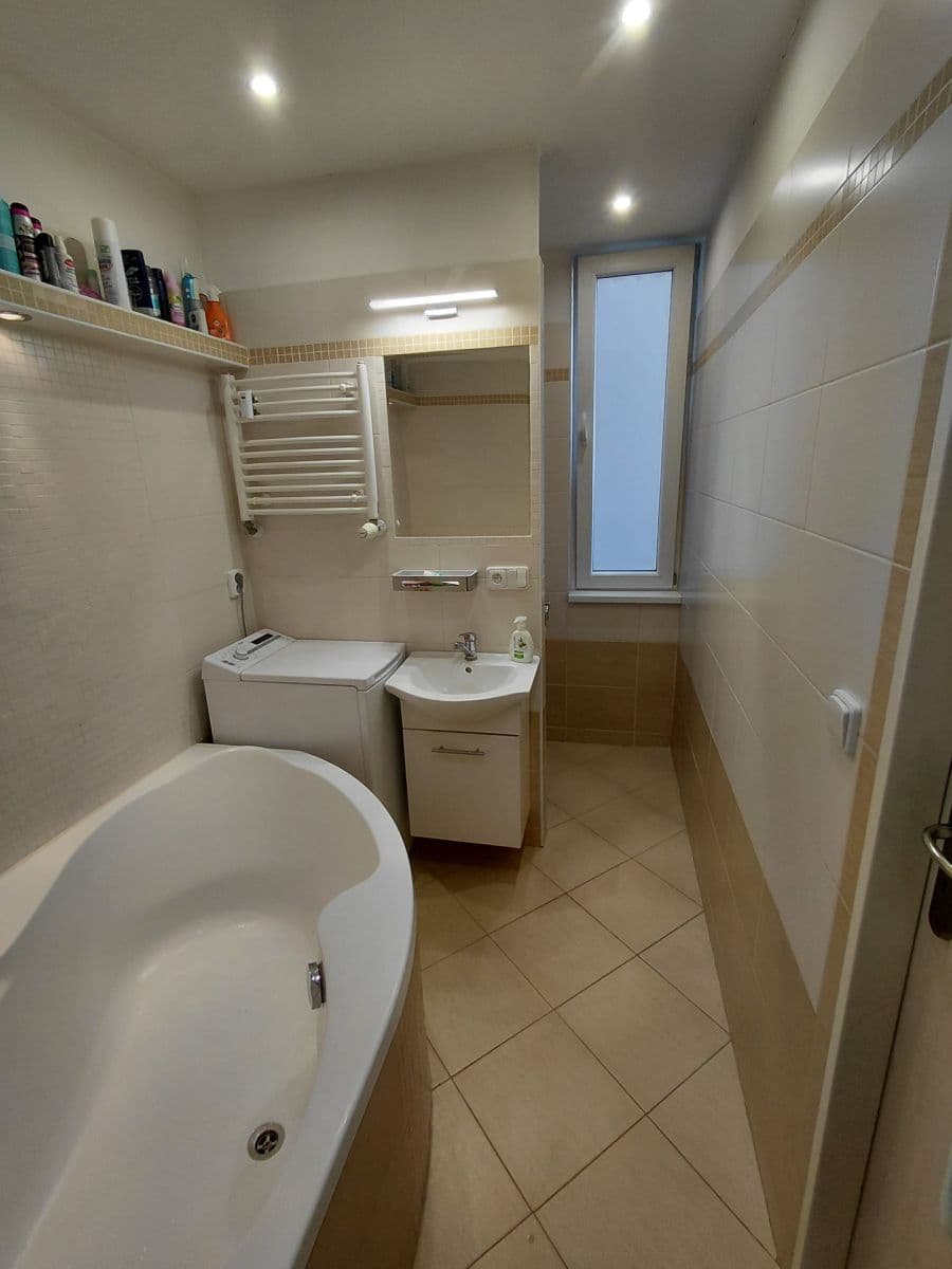 2 bedroom with open-plan kitchen flat for sale, 65 m², Ševcovská, Zlín, Zlínský Region 2 bedroom with open-plan kitchen flat for sale, 65 m², Ševcovská, Zlín, Zlínský Region