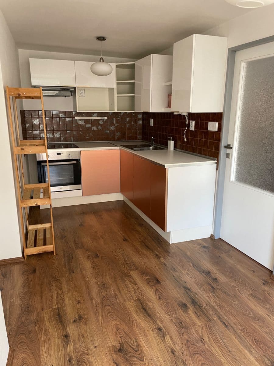 2 bedroom flat to rent, 95 m², Náměstí, Žebrák, Středočeský Region 2 bedroom flat to rent, 95 m², Náměstí, Žebrák, Středočeský Region