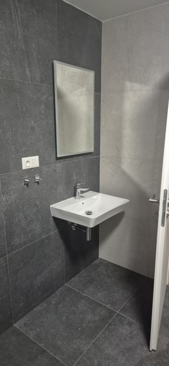 1 bedroom with open-plan kitchen flat to rent, 65 m², Okružní, Jihlava, Vysočina Region 1 bedroom with open-plan kitchen flat to rent, 65 m², Okružní, Jihlava, Vysočina Region