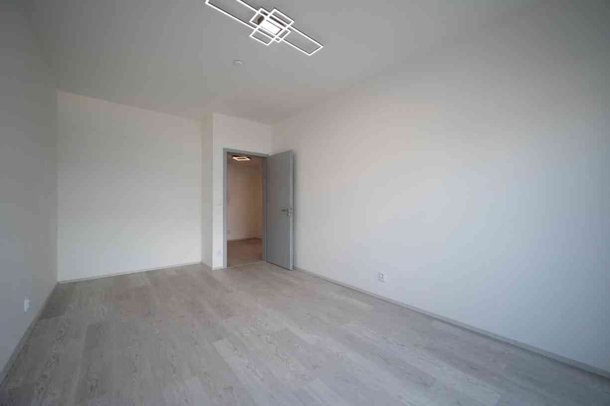 1 bedroom with open-plan kitchen flat to rent, 80 m², Nové sady, Brno, Jihomoravský Region 1 bedroom with open-plan kitchen flat to rent, 80 m², Nové sady, Brno, Jihomoravský Region