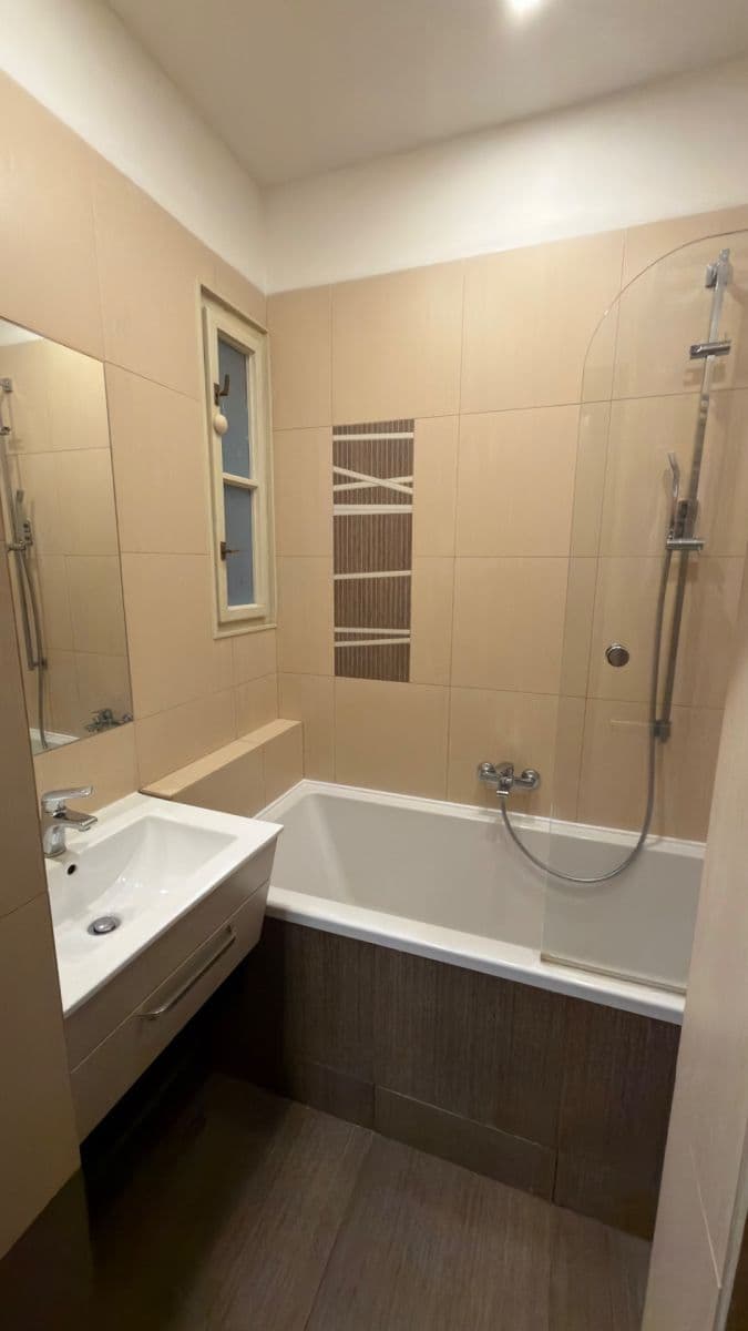 2 bedroom flat to rent, 60 m², Jeremenkova, Prague, Prague 2 bedroom flat to rent, 60 m², Jeremenkova, Prague, Prague