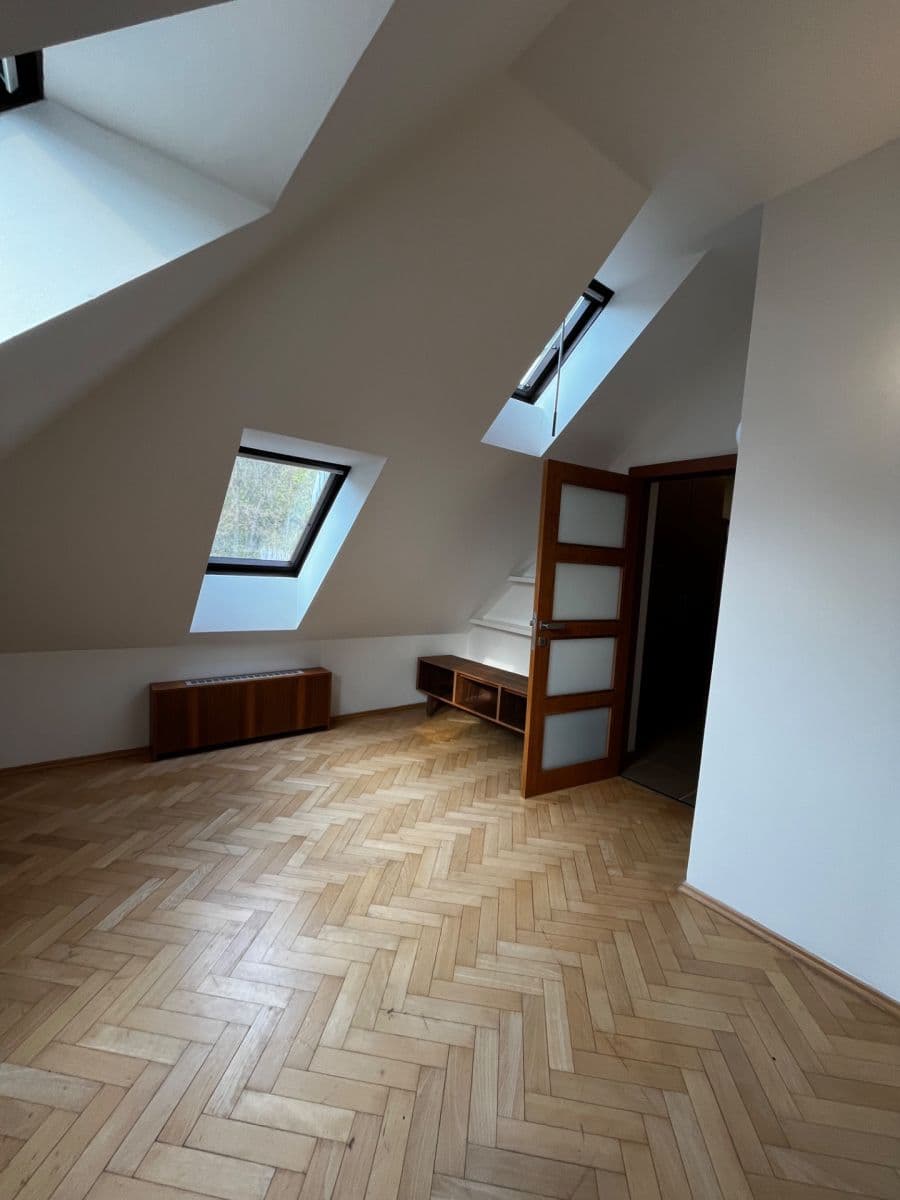2 bedroom flat to rent, 60 m², Jeremenkova, Prague, Prague 2 bedroom flat to rent, 60 m², Jeremenkova, Prague, Prague