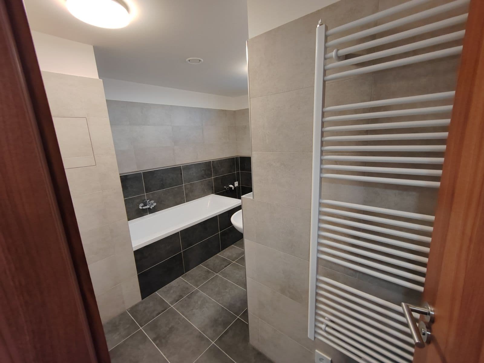 2 bedroom with open-plan kitchen flat to rent, 66 m², Františka Štěpánka, Prague, Prague 2 bedroom with open-plan kitchen flat to rent, 66 m², Františka Štěpánka, Prague, Prague