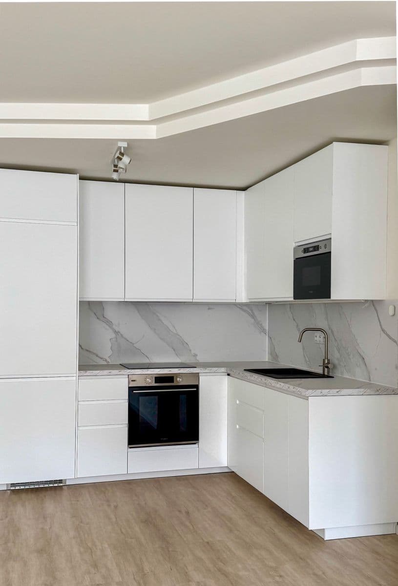 2 bedroom with open-plan kitchen flat to rent, 98 m², U Sluncové, Prague, Prague 2 bedroom with open-plan kitchen flat to rent, 98 m², U Sluncové, Prague, Prague