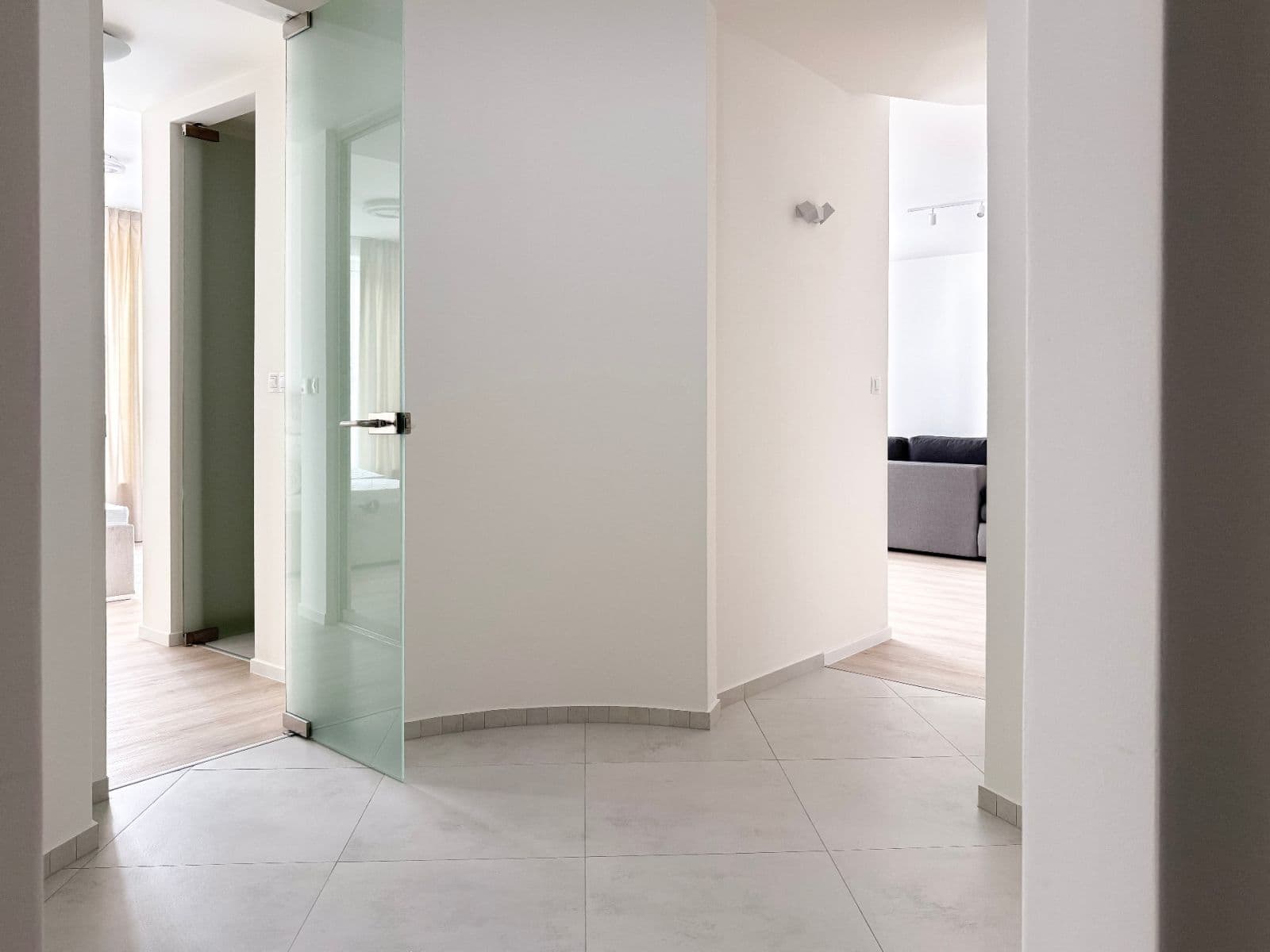 2 bedroom with open-plan kitchen flat to rent, 98 m², U Sluncové, Prague, Prague 2 bedroom with open-plan kitchen flat to rent, 98 m², U Sluncové, Prague, Prague