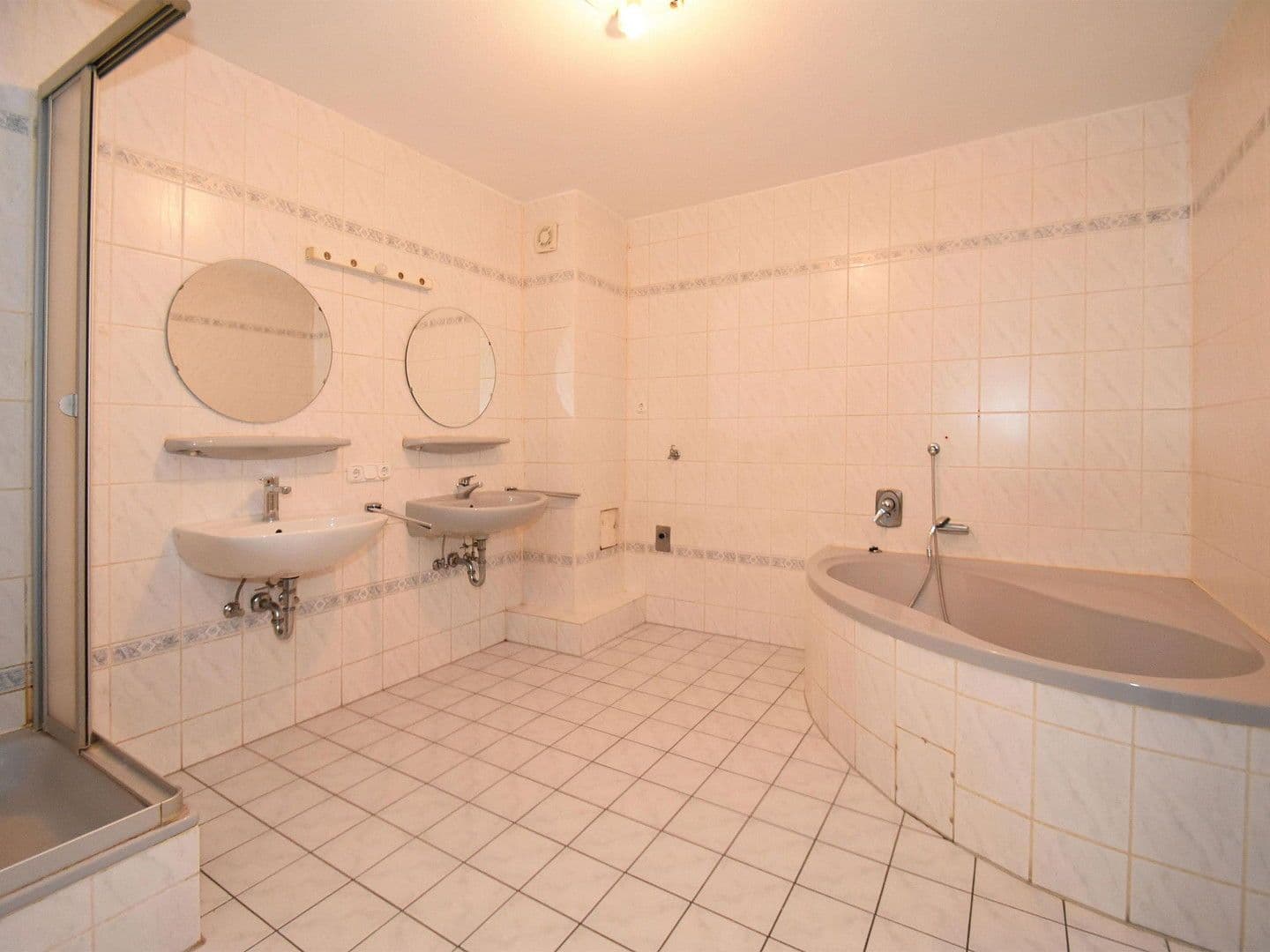 5 bedroom flat to rent, 175 m², Pohlheim, Hesse 5 bedroom flat to rent, 175 m², Pohlheim, Hesse