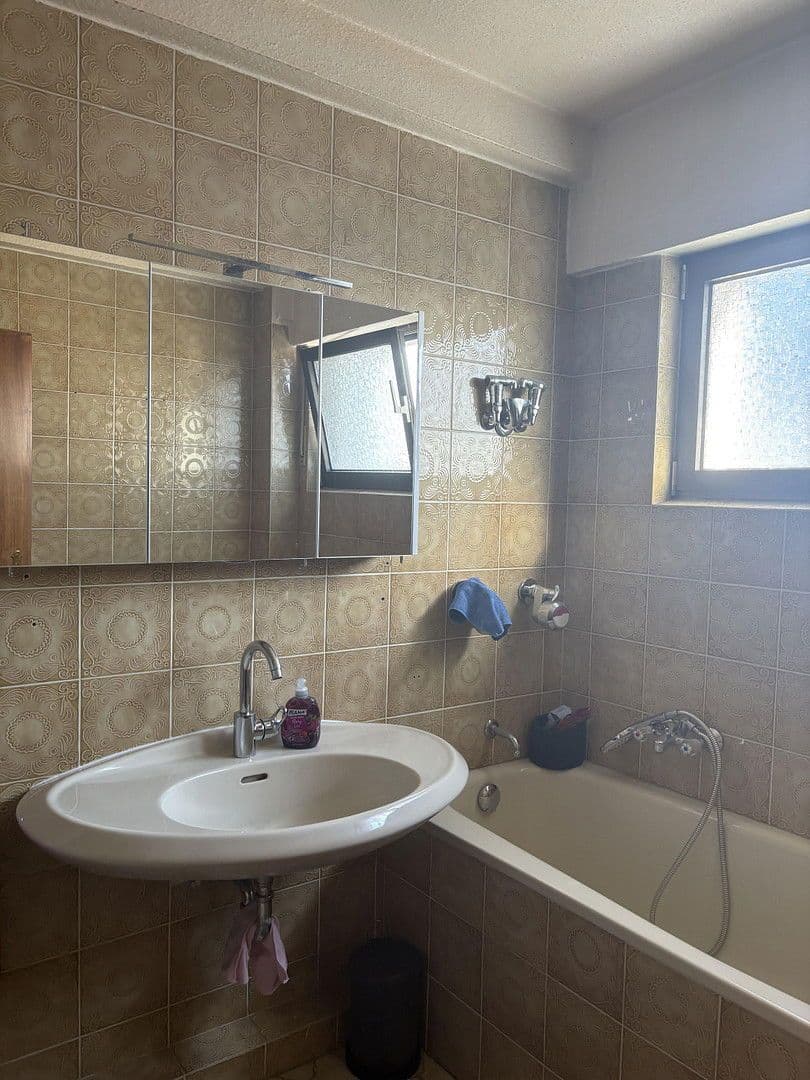 2 bedroom with open-plan kitchen flat to rent, 117 m², Hans-Sachs-Straße 1, Wesseling, North Rhine-Westphalia 2 bedroom with open-plan kitchen flat to rent, 117 m², Hans-Sachs-Straße 1, Wesseling, North Rhine-Westphalia