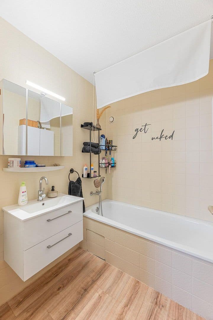 2 bedroom with open-plan kitchen flat to rent, 85 m², Beuren, Baden-Württemberg 2 bedroom with open-plan kitchen flat to rent, 85 m², Beuren, Baden-Württemberg