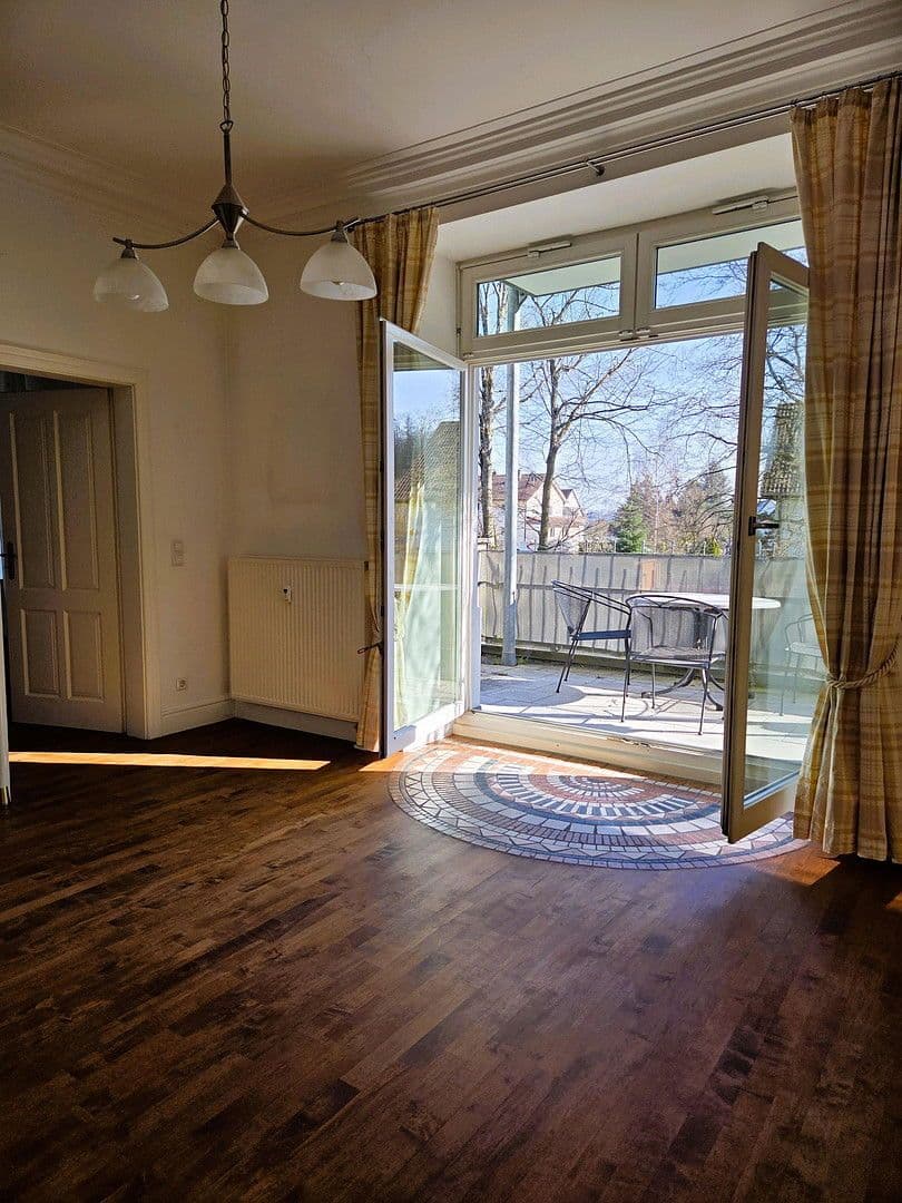 2 bedroom with open-plan kitchen flat to rent, 142 m², Scheer, Baden-Württemberg 2 bedroom with open-plan kitchen flat to rent, 142 m², Scheer, Baden-Württemberg