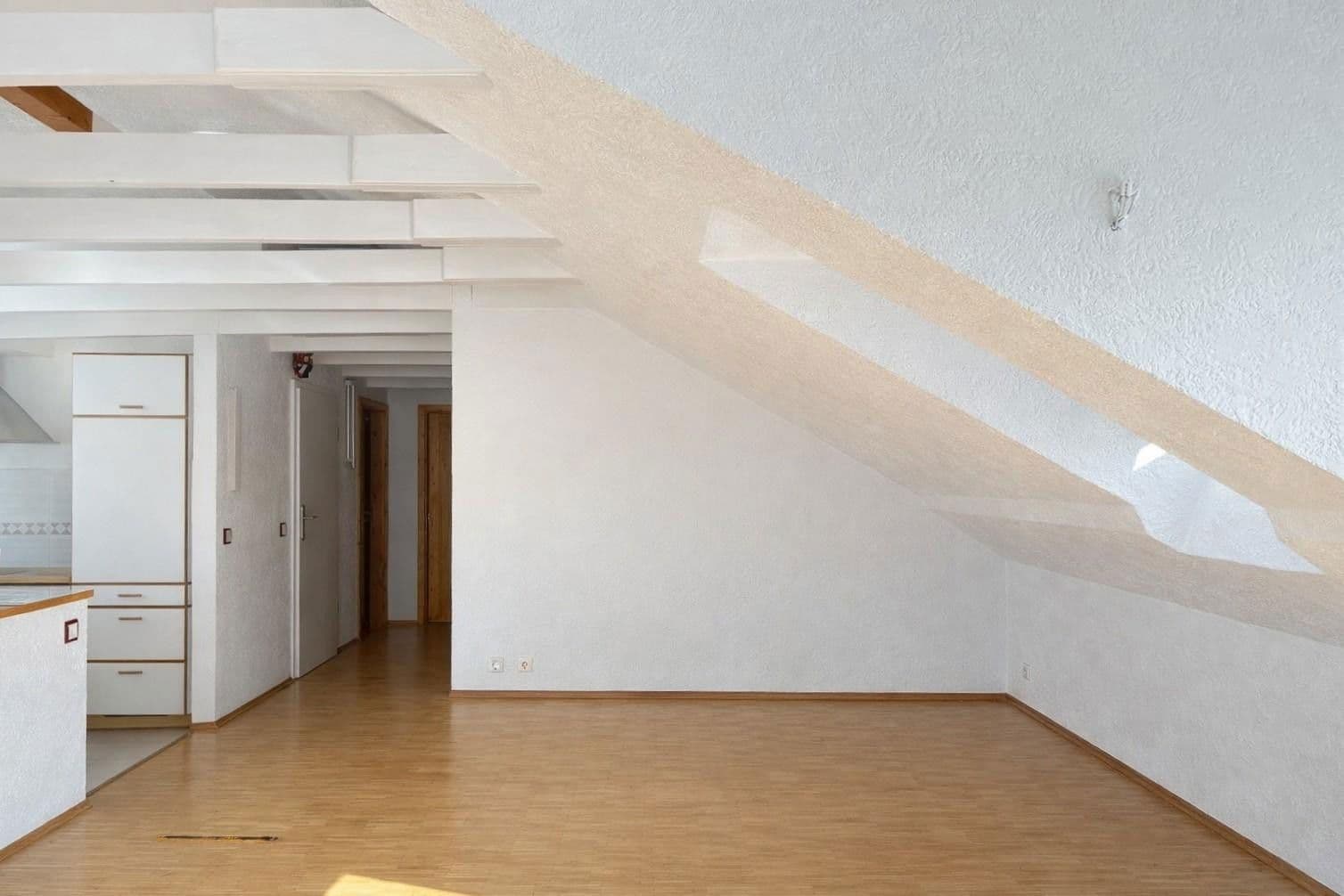 3 bedroom with open-plan kitchen flat to rent, 138 m², Dietzenbach, Hesse 3 bedroom with open-plan kitchen flat to rent, 138 m², Dietzenbach, Hesse