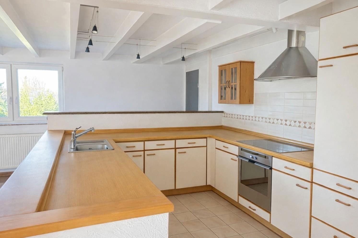 3 bedroom with open-plan kitchen flat to rent, 138 m², Dietzenbach, Hesse 3 bedroom with open-plan kitchen flat to rent, 138 m², Dietzenbach, Hesse