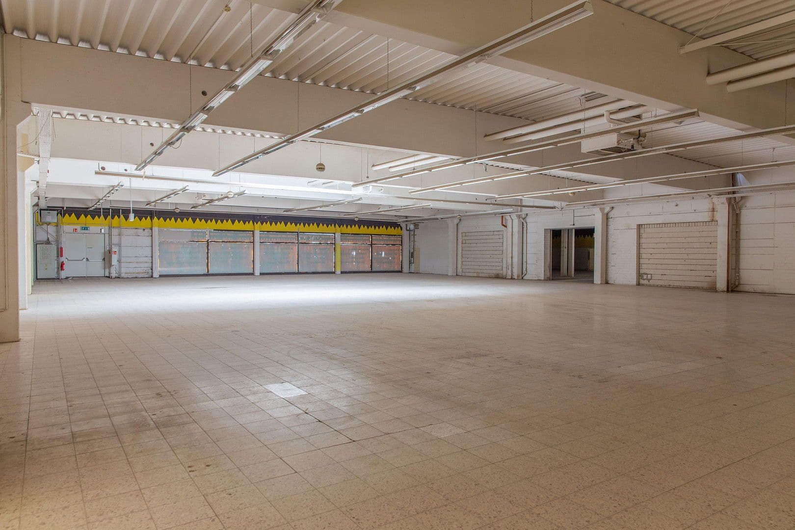 non-residential property to rent, 12,190 m², Otto-Lilienthal-Straße 44, Dinslaken, North Rhine-Westphalia non-residential property to rent, 12,190 m², Otto-Lilienthal-Straße 44, Dinslaken, North Rhine-Westphalia