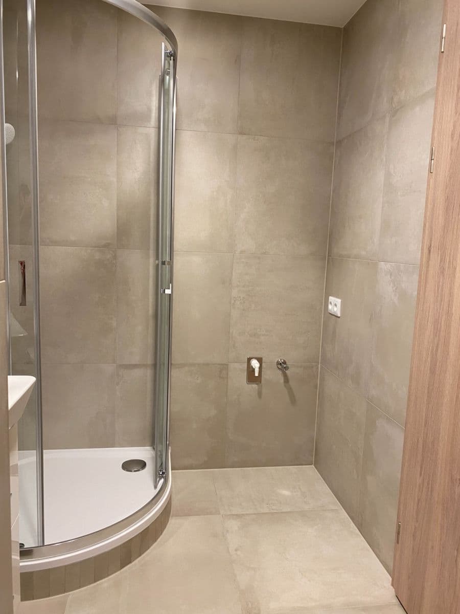 Studio flat to rent, 33 m², Poděbradská, Prague, Prague Studio flat to rent, 33 m², Poděbradská, Prague, Prague