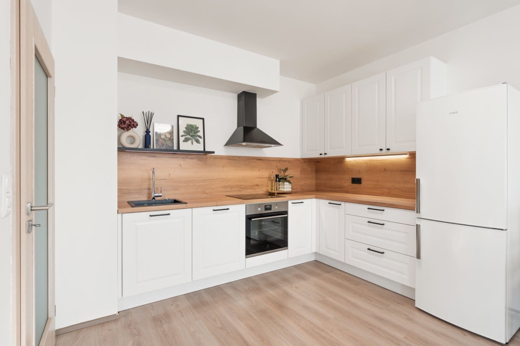 1 bedroom with open-plan kitchen flat for sale, 55 m², Svatošových, Prague, Prague 1 bedroom with open-plan kitchen flat for sale, 55 m², Svatošových, Prague, Prague