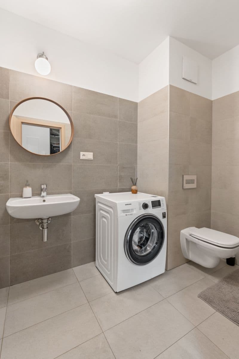 1 bedroom with open-plan kitchen flat for sale, 55 m², Svatošových, Prague, Prague 1 bedroom with open-plan kitchen flat for sale, 55 m², Svatošových, Prague, Prague