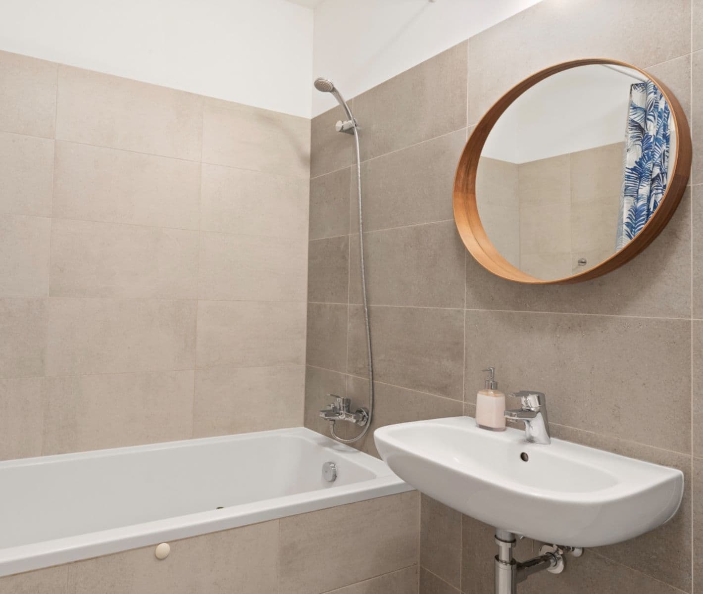 1 bedroom with open-plan kitchen flat for sale, 55 m², Svatošových, Prague, Prague 1 bedroom with open-plan kitchen flat for sale, 55 m², Svatošových, Prague, Prague