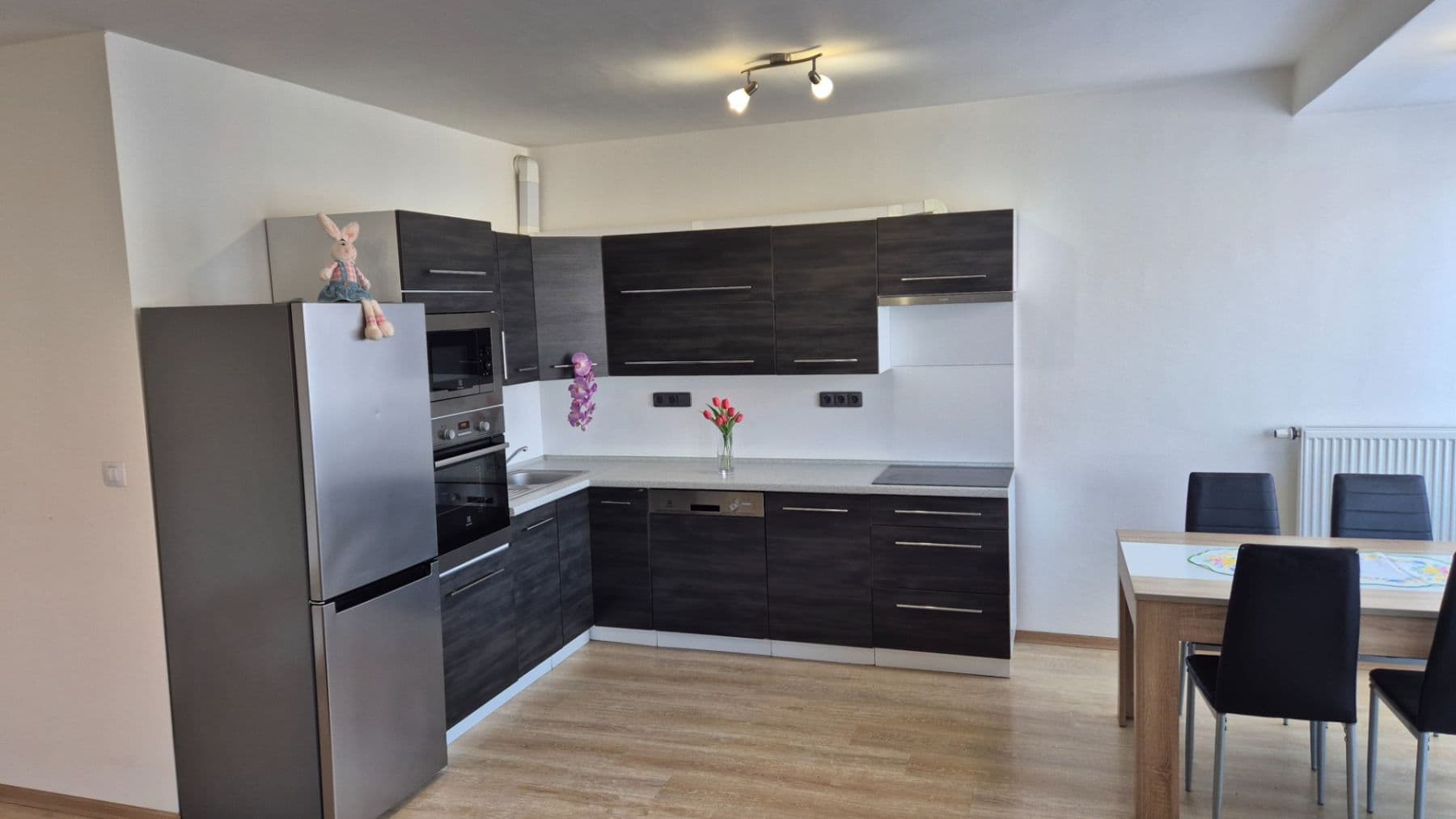 1 bedroom with open-plan kitchen flat to rent, 60 m², K Meteoru, Hradec Králové, Královéhradecký Region 1 bedroom with open-plan kitchen flat to rent, 60 m², K Meteoru, Hradec Králové, Královéhradecký Region