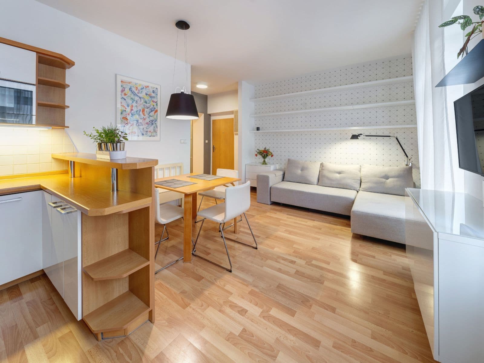 2 bedroom with open-plan kitchen flat to rent, 70 m², U Třešňovky, Prague, Prague 2 bedroom with open-plan kitchen flat to rent, 70 m², U Třešňovky, Prague, Prague