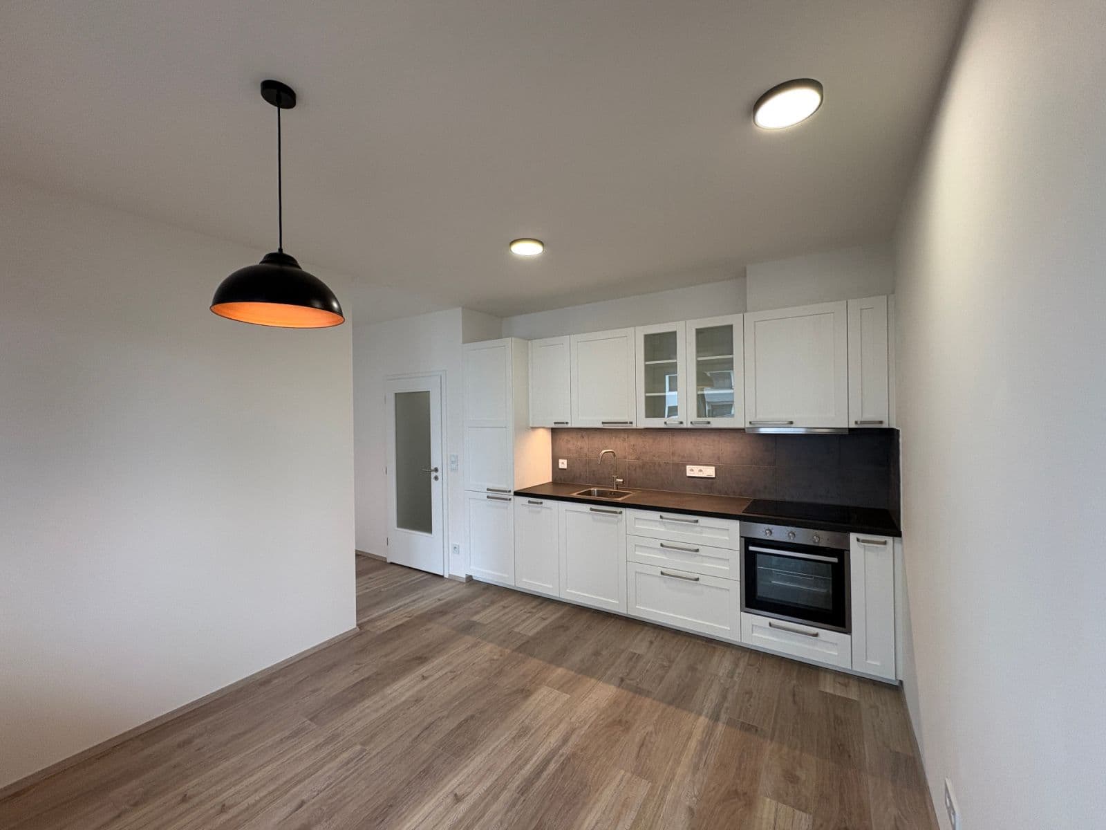 Studio flat to rent, 32 m², Fabiánové, Prague, Prague Studio flat to rent, 32 m², Fabiánové, Prague, Prague