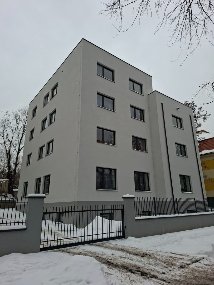 Studio flat to rent, 36 m², U Krčského nádraží, Prague, Prague Studio flat to rent, 36 m², U Krčského nádraží, Prague, Prague