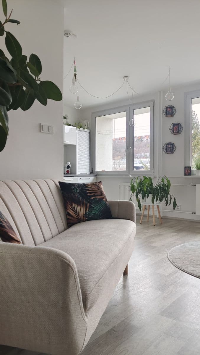 2 bedroom with open-plan kitchen flat to rent, 68 m², Molákova, Prague, Prague 2 bedroom with open-plan kitchen flat to rent, 68 m², Molákova, Prague, Prague