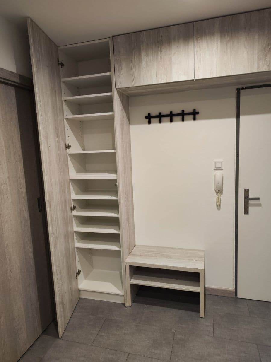 2 bedroom with open-plan kitchen flat to rent, 68 m², Molákova, Prague, Prague 2 bedroom with open-plan kitchen flat to rent, 68 m², Molákova, Prague, Prague