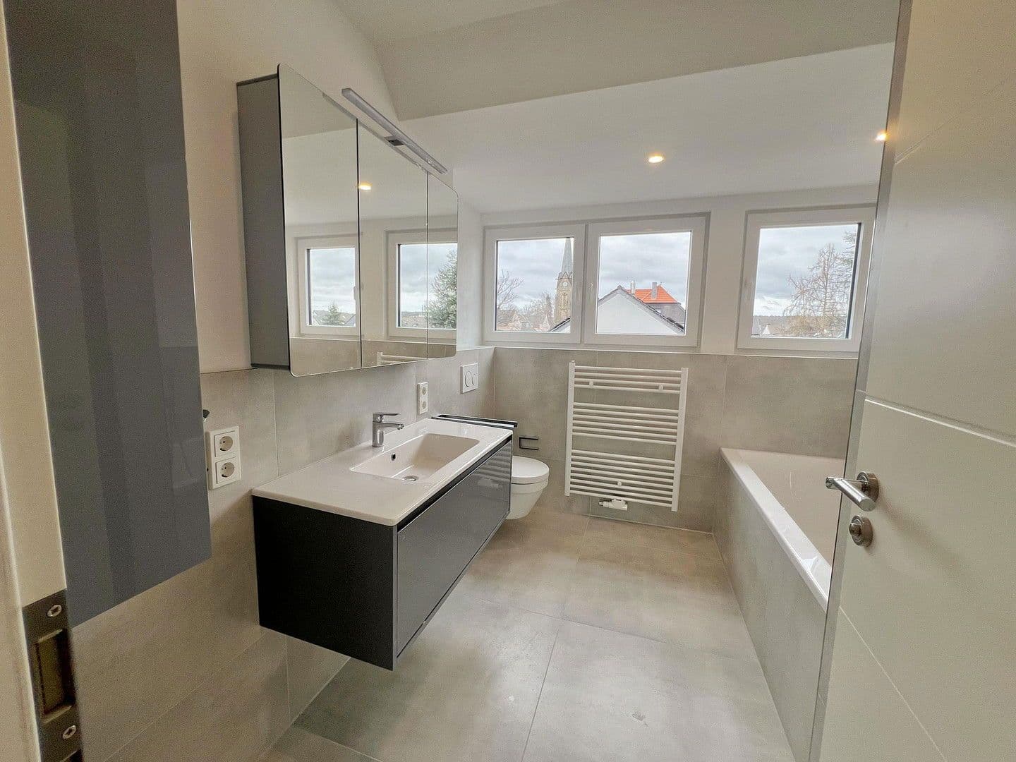 4 bedroom flat to rent, 125 m², Pfarrer-Werr-Straße, 40, Troisdorf, North Rhine-Westphalia 4 bedroom flat to rent, 125 m², Pfarrer-Werr-Straße, 40, Troisdorf, North Rhine-Westphalia