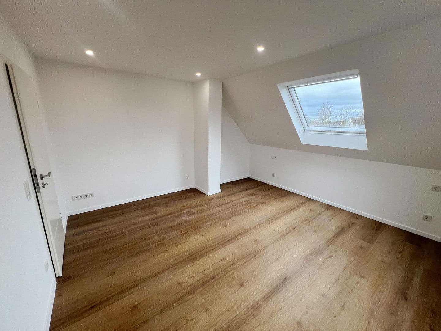 4 bedroom flat to rent, 125 m², Pfarrer-Werr-Straße, 40, Troisdorf, North Rhine-Westphalia 4 bedroom flat to rent, 125 m², Pfarrer-Werr-Straße, 40, Troisdorf, North Rhine-Westphalia