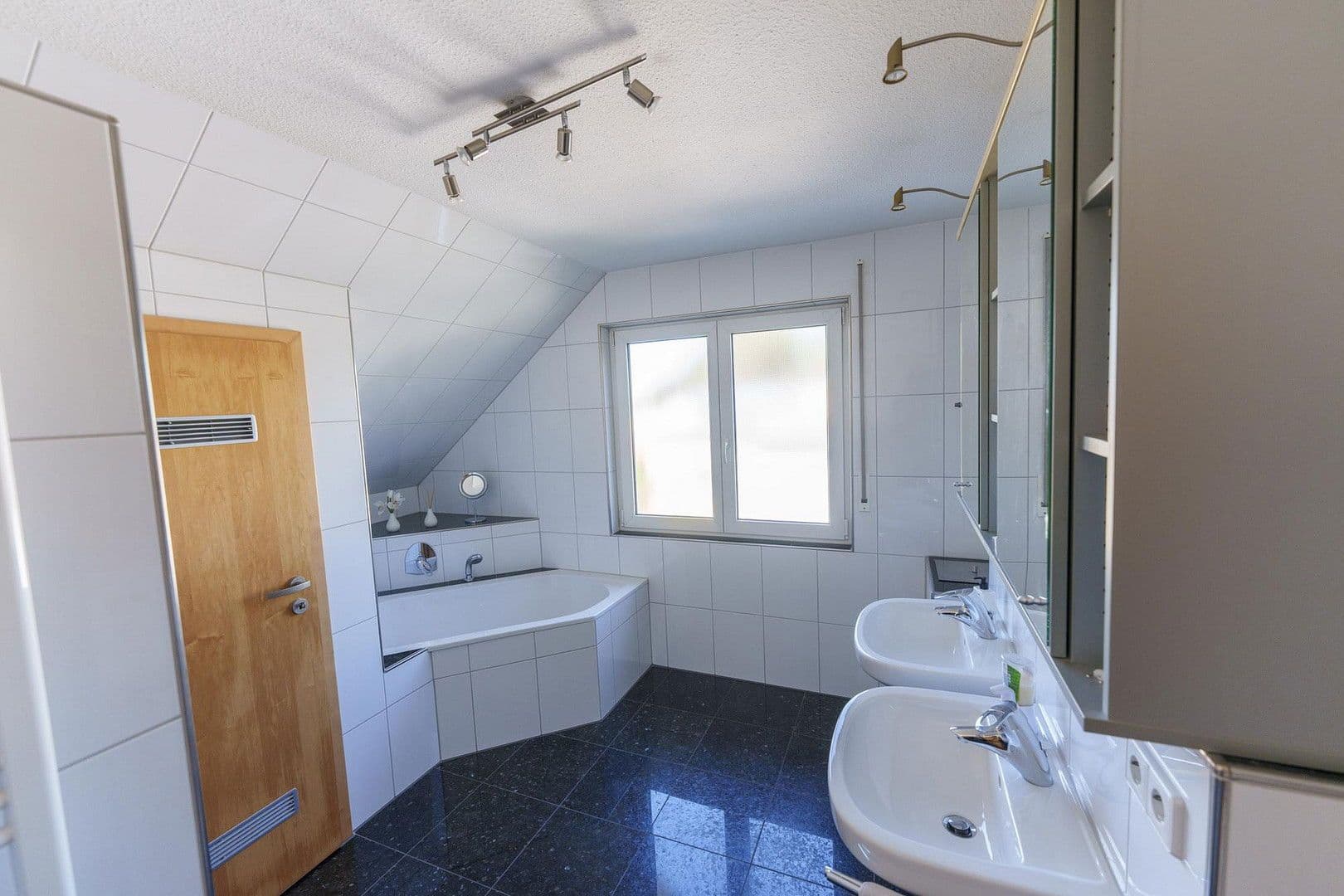 house to rent, 240 m², Wächterstr. 25, Bad Friedrichshall, Baden-Württemberg house to rent, 240 m², Wächterstr. 25, Bad Friedrichshall, Baden-Württemberg