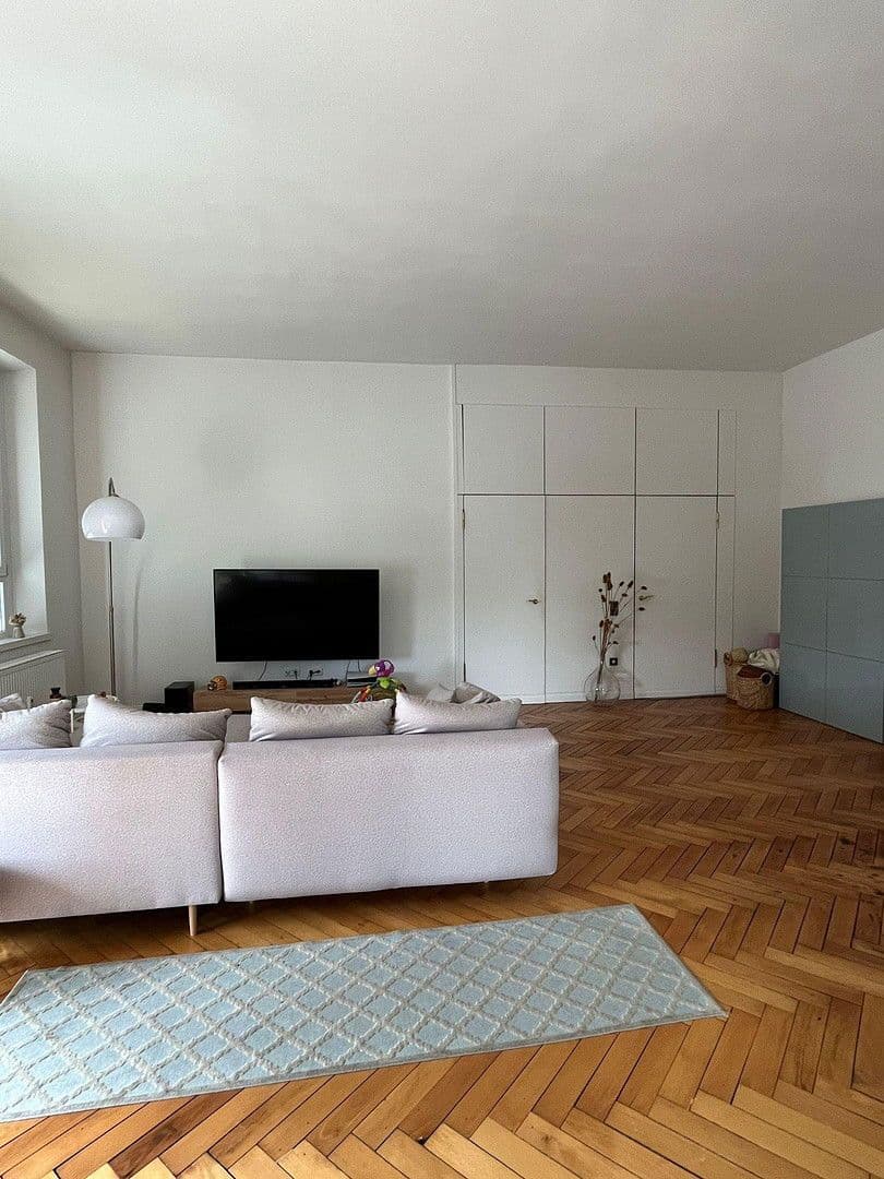 1 bedroom with open-plan kitchen flat to rent, 102 m², Würzburg, Bavaria 1 bedroom with open-plan kitchen flat to rent, 102 m², Würzburg, Bavaria