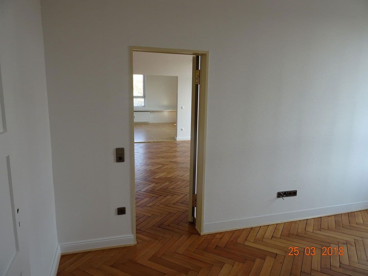 1 bedroom with open-plan kitchen flat to rent, 102 m², Würzburg, Bavaria 1 bedroom with open-plan kitchen flat to rent, 102 m², Würzburg, Bavaria
