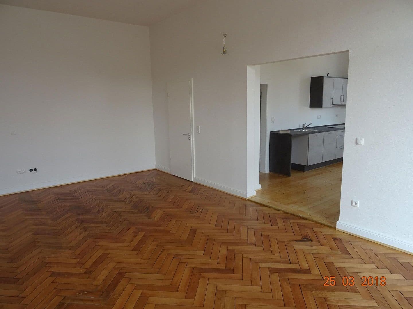1 bedroom with open-plan kitchen flat to rent, 102 m², Würzburg, Bavaria 1 bedroom with open-plan kitchen flat to rent, 102 m², Würzburg, Bavaria