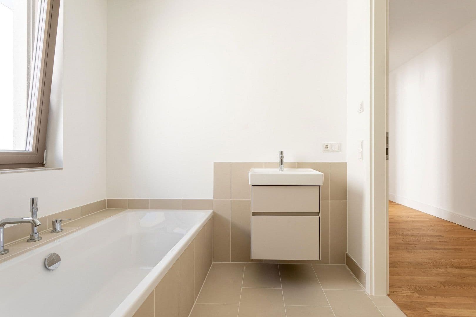 3 bedroom flat for sale, 72 m², Hohenstaufenstraße 9, Berlin, Berlin 3 bedroom flat for sale, 72 m², Hohenstaufenstraße 9, Berlin, Berlin