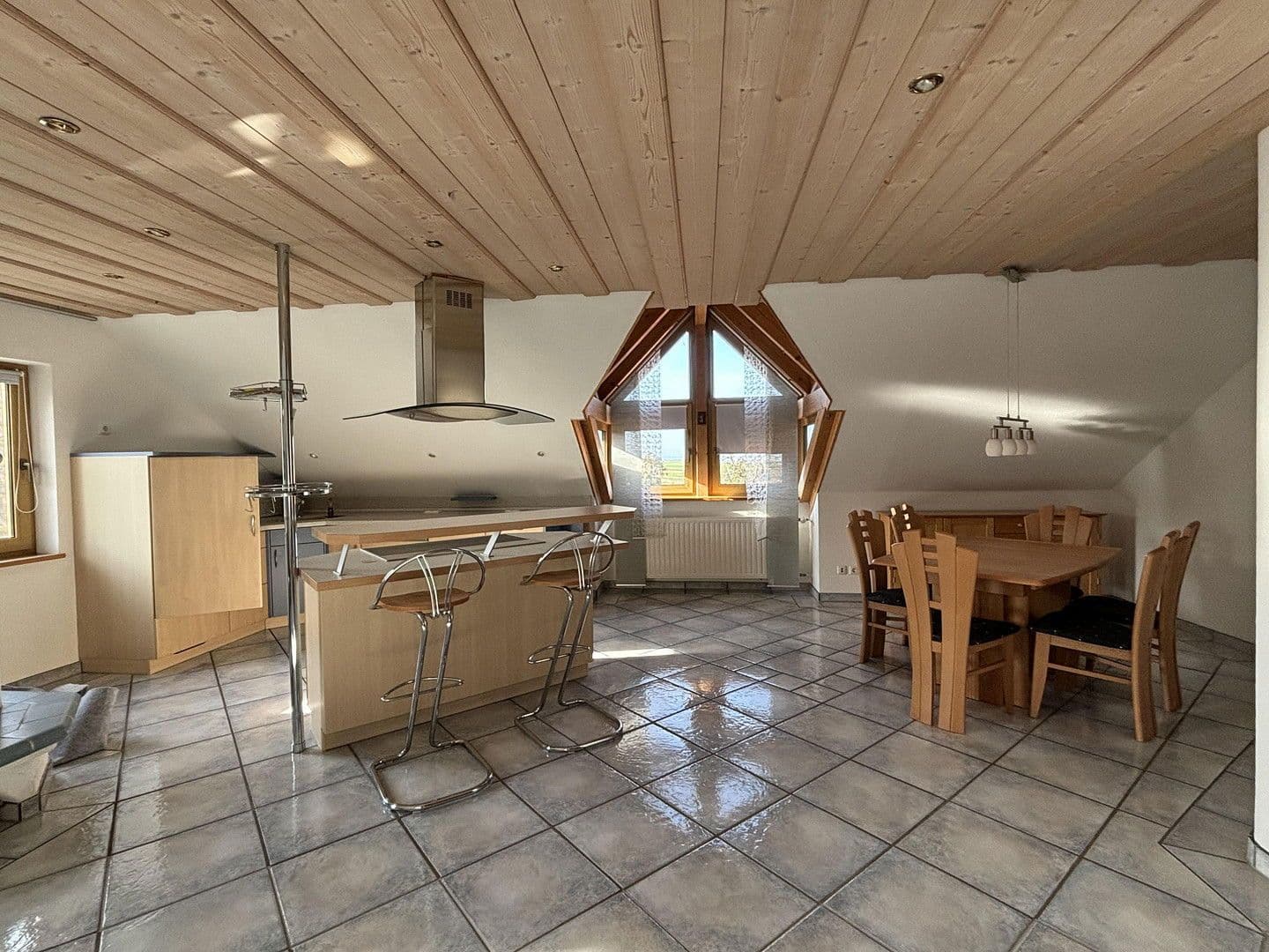 3 bedroom flat to rent, 120 m², Sulzdorf an der Lederhecke, Bavaria 3 bedroom flat to rent, 120 m², Sulzdorf an der Lederhecke, Bavaria