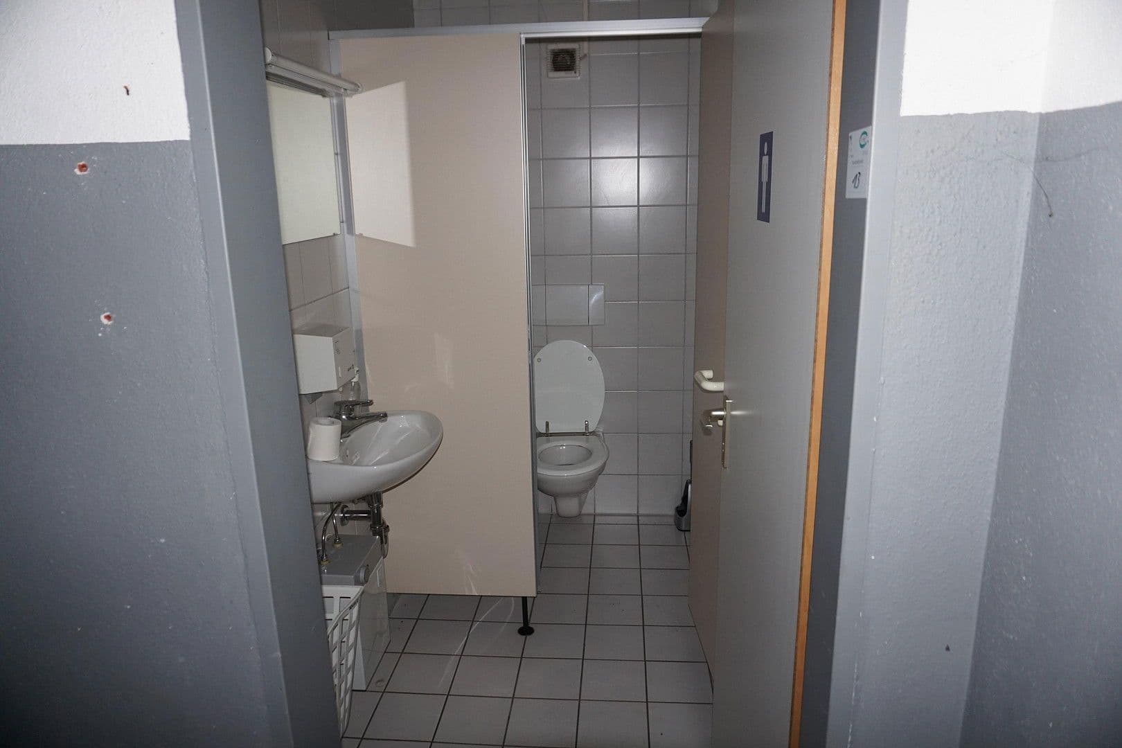 non-residential property to rent, 826 m², Wannenblick 1, Wertach, Bavaria non-residential property to rent, 826 m², Wannenblick 1, Wertach, Bavaria