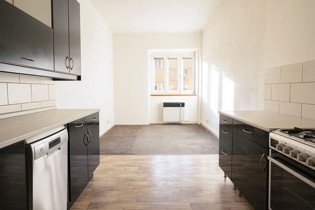 1 bedroom with open-plan kitchen flat for sale, 56 m², U Družstva Život, Prague, Prague 1 bedroom with open-plan kitchen flat for sale, 56 m², U Družstva Život, Prague, Prague