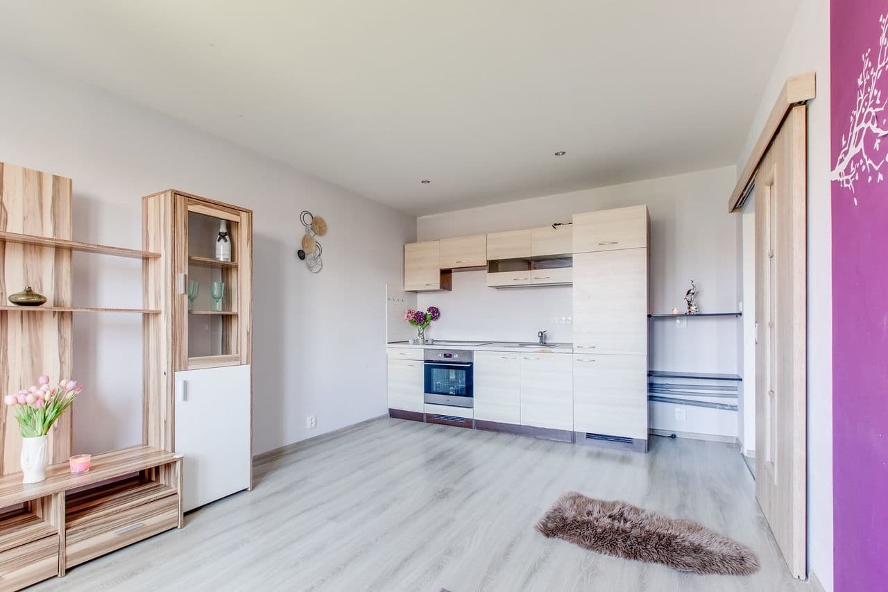 2 bedroom with open-plan kitchen flat to rent, 60 m², Dukelských hrdinů, Rakovník, Středočeský Region 2 bedroom with open-plan kitchen flat to rent, 60 m², Dukelských hrdinů, Rakovník, Středočeský Region