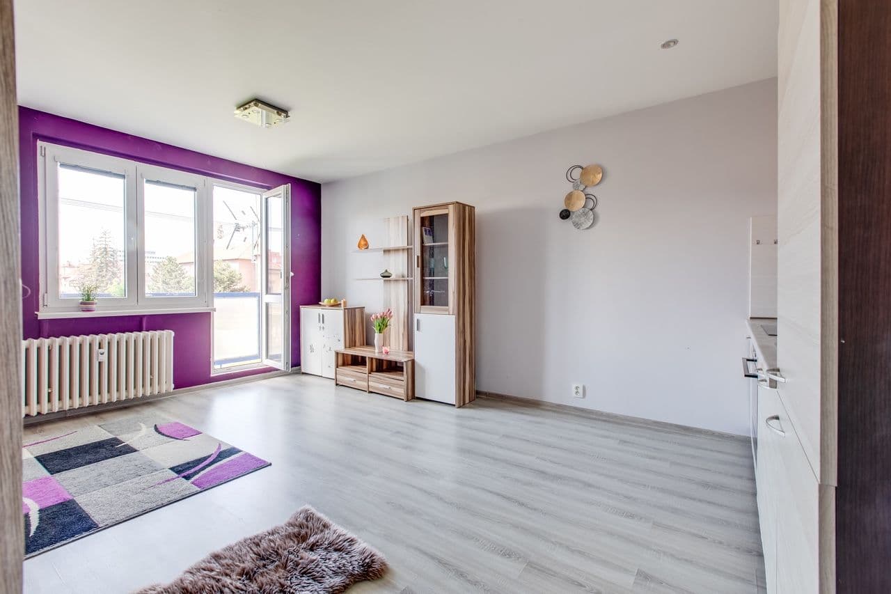 2 bedroom with open-plan kitchen flat to rent, 60 m², Dukelských hrdinů, Rakovník, Středočeský Region 2 bedroom with open-plan kitchen flat to rent, 60 m², Dukelských hrdinů, Rakovník, Středočeský Region