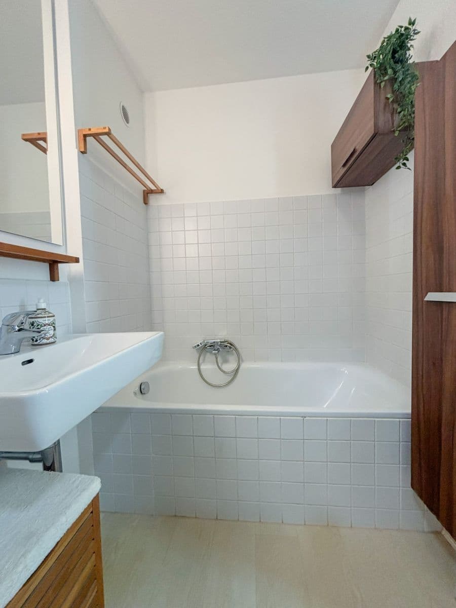 2 bedroom with open-plan kitchen flat for sale, 69 m², třída Svobody, Zlín, Zlínský Region 2 bedroom with open-plan kitchen flat for sale, 69 m², třída Svobody, Zlín, Zlínský Region