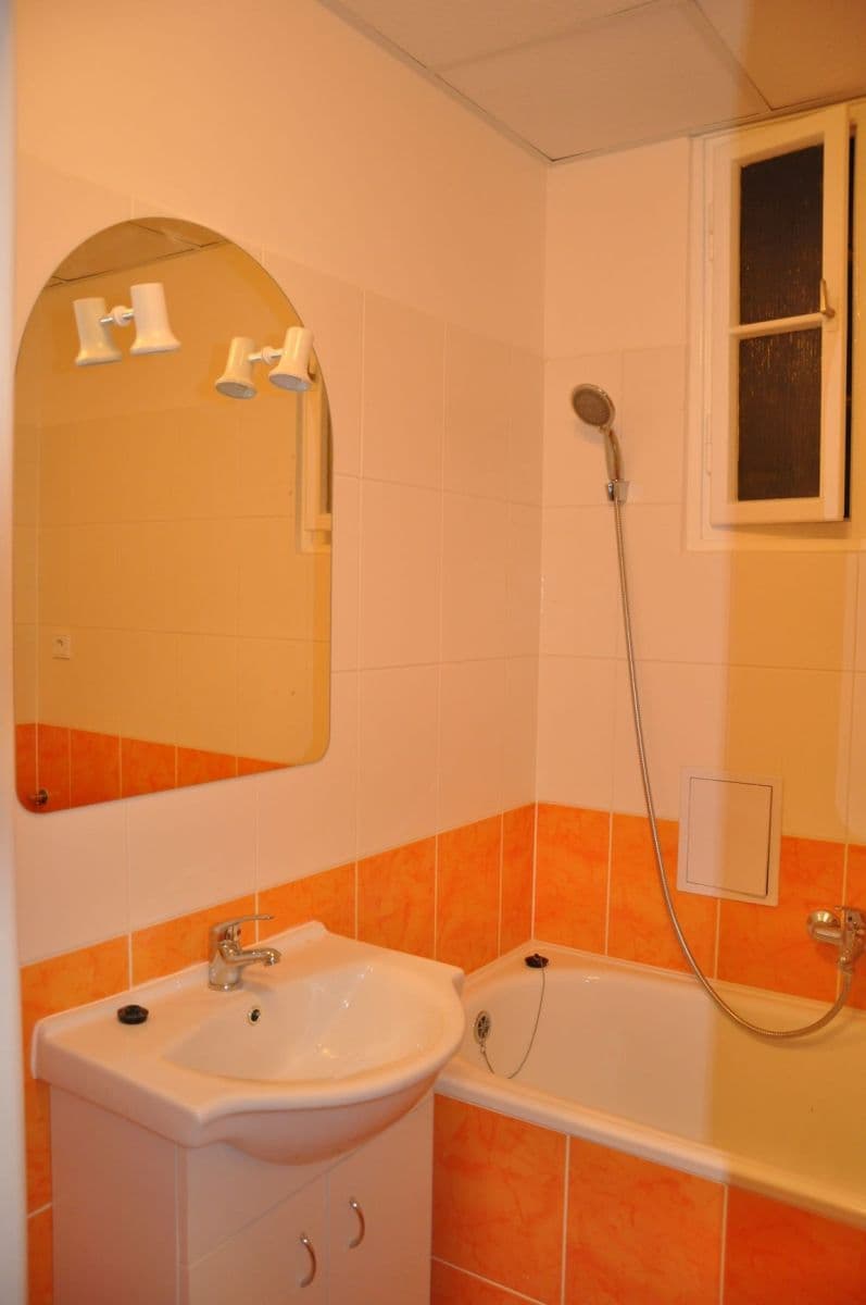 Studio flat to rent, 26 m², Přístavní, Prague, Prague Studio flat to rent, 26 m², Přístavní, Prague, Prague