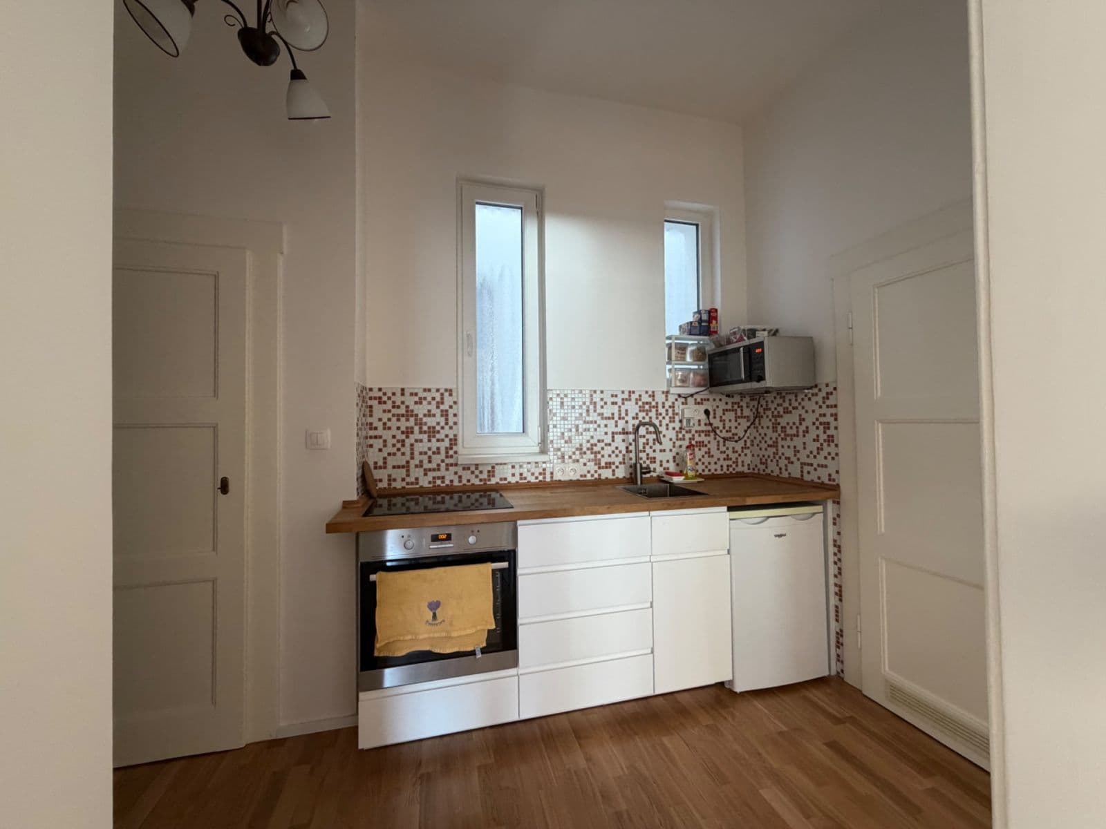 1 bedroom with open-plan kitchen flat to rent, 50 m², Malešická, Prague, Prague 1 bedroom with open-plan kitchen flat to rent, 50 m², Malešická, Prague, Prague