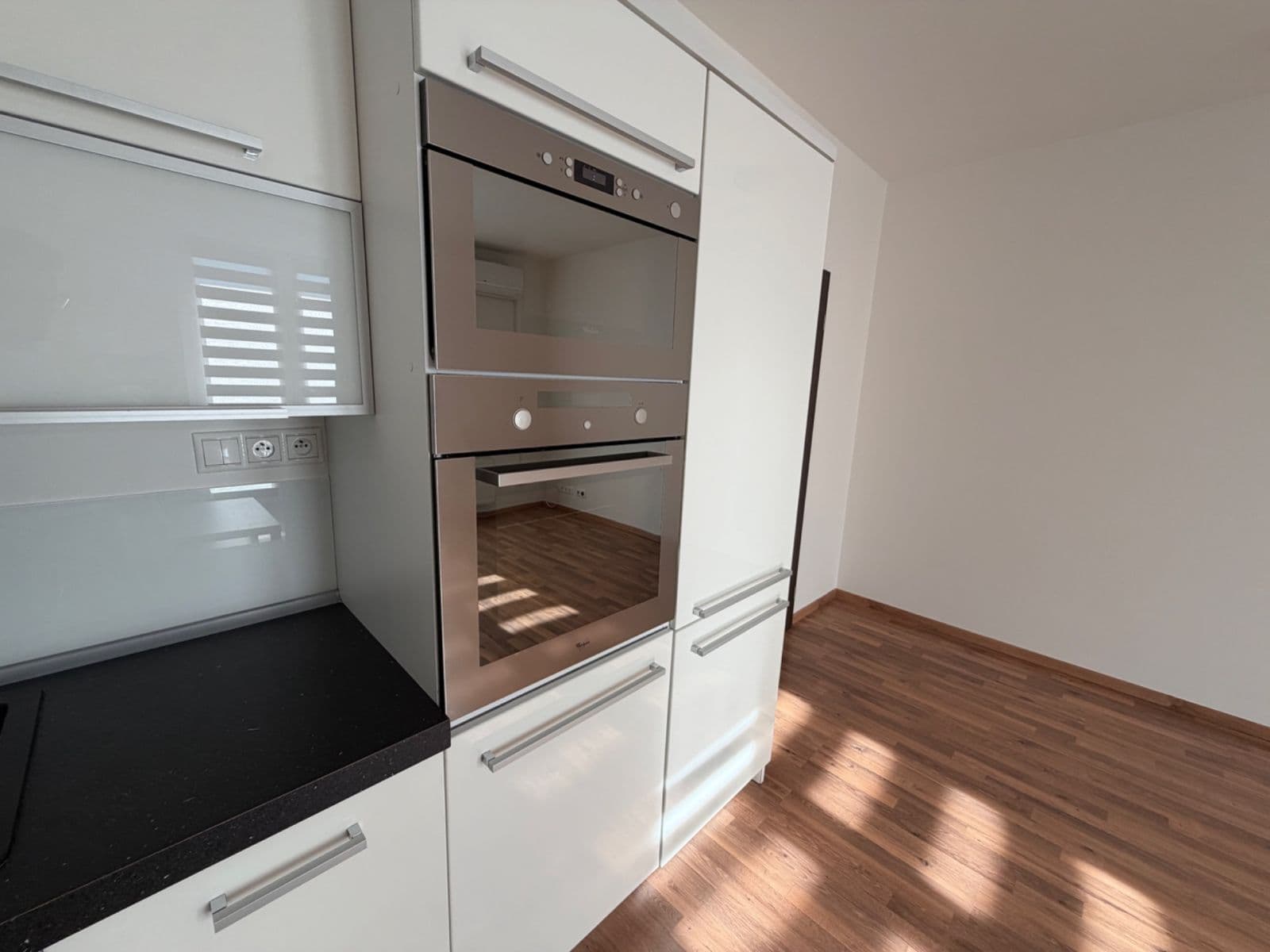 1 bedroom with open-plan kitchen flat to rent, 59 m², Jantarová, Ostrava, Moravskoslezský Region 1 bedroom with open-plan kitchen flat to rent, 59 m², Jantarová, Ostrava, Moravskoslezský Region